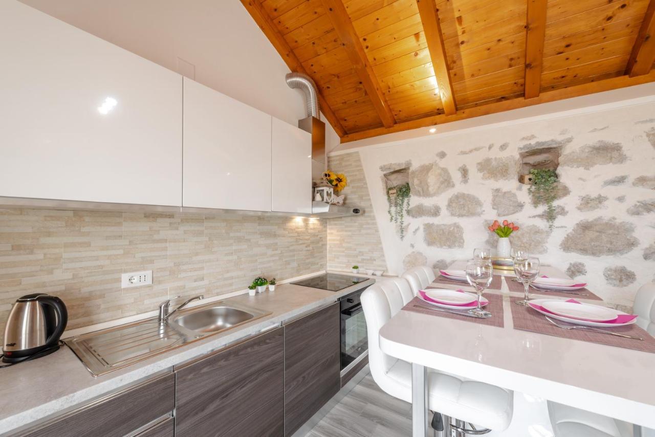 Little Stone House Apartment Buici  Екстериор снимка