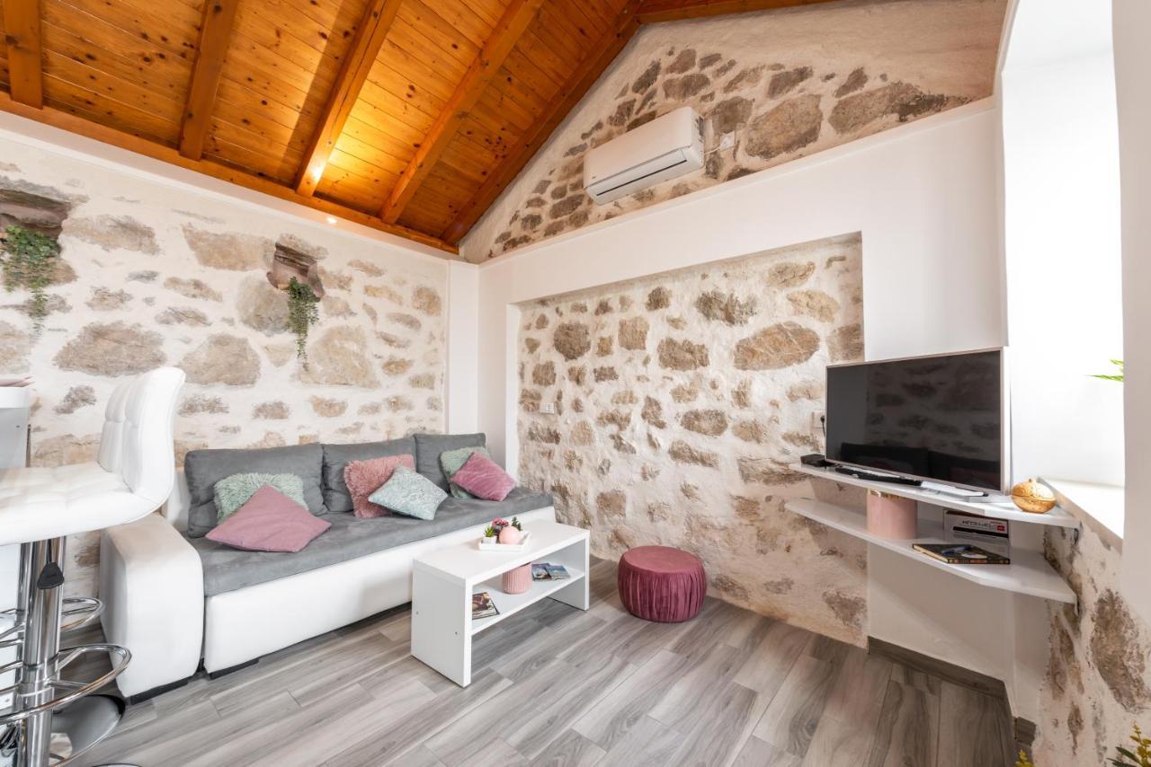 Little Stone House Apartment Buici  Екстериор снимка