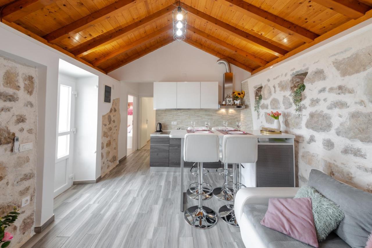 Little Stone House Apartment Buici  Екстериор снимка