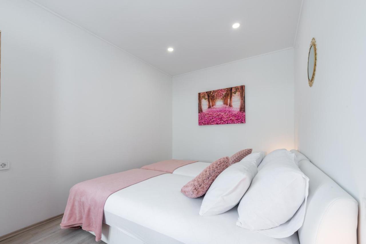 Little Stone House Apartment Buici  Екстериор снимка